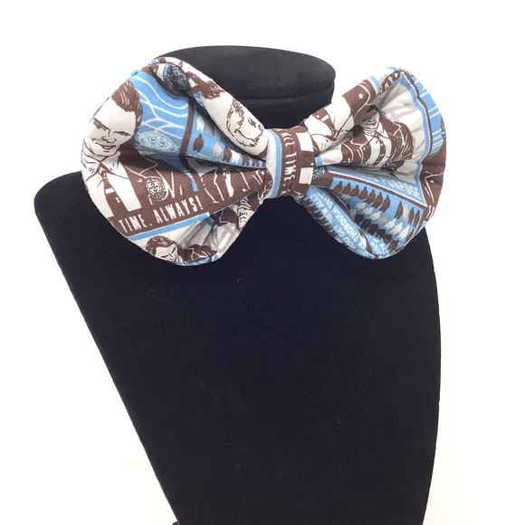 Loki Handcrafted Bow Tie - 02 - Comic Book Collection - Picture 7 of 7